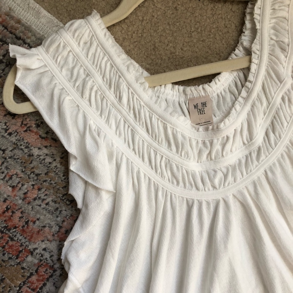 ✨Free People White Top✨